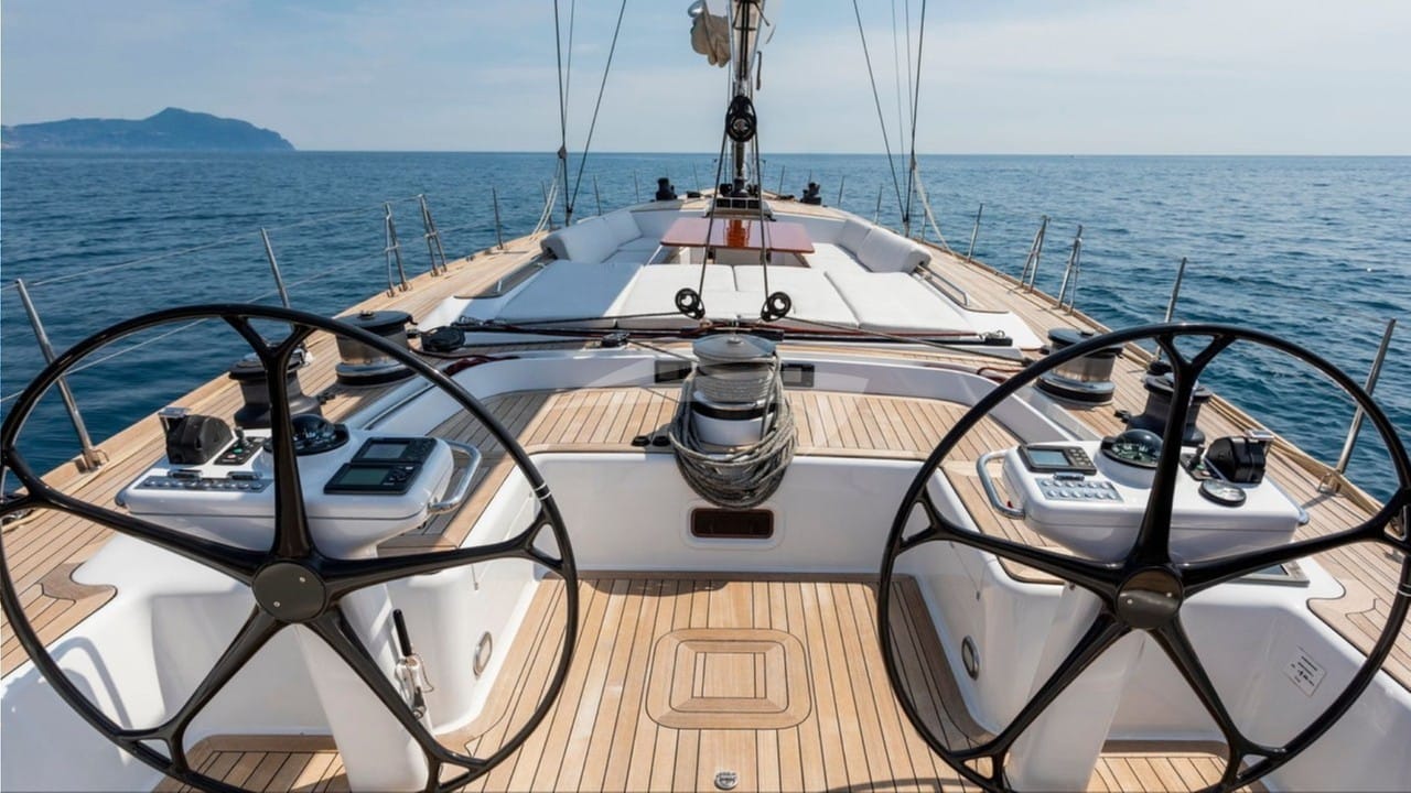 ELISE WHISPER Cockpit