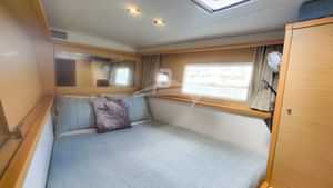 Forward starboard guest queen suite