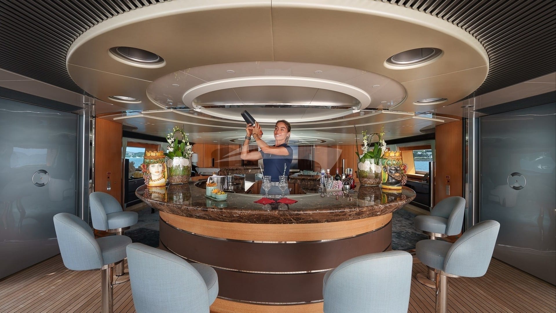 Main Deck Bar