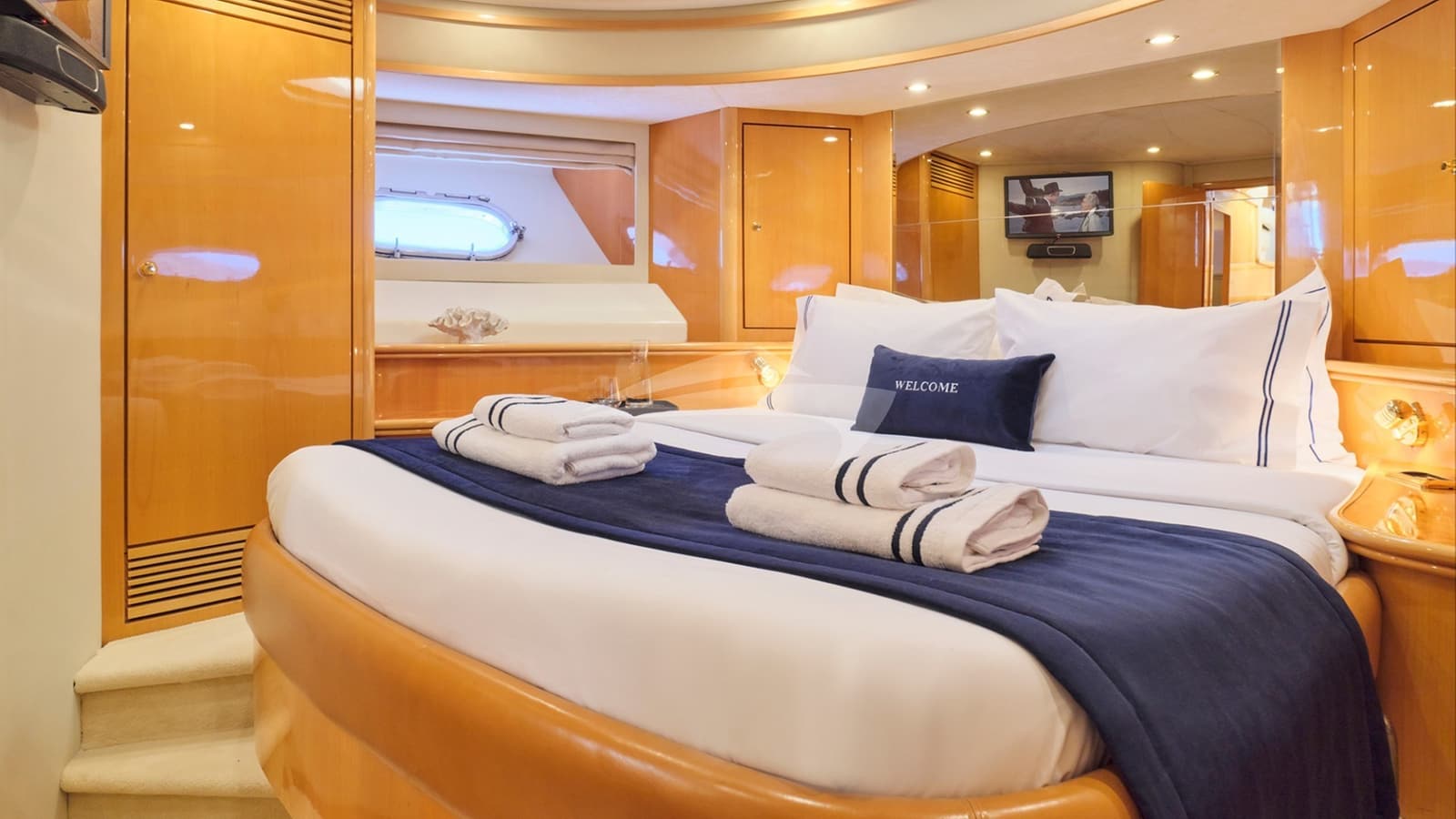 LADY L, photo from the yacht portfolio 22