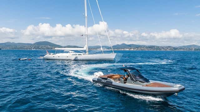 SEALEN B yacht charter photo 3