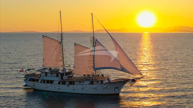 MENDULA 41m motor yacht for charter