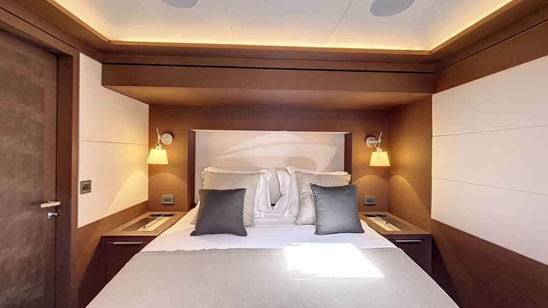 CRAZY HORSE 24m motor yacht charter, photo 8