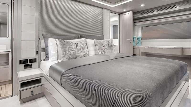 NORMAN'S T4 21m motor yacht charter, photo 3