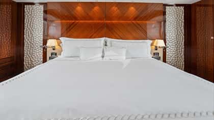 PILOT LOUNGE 28m motor yacht charter, photo 12