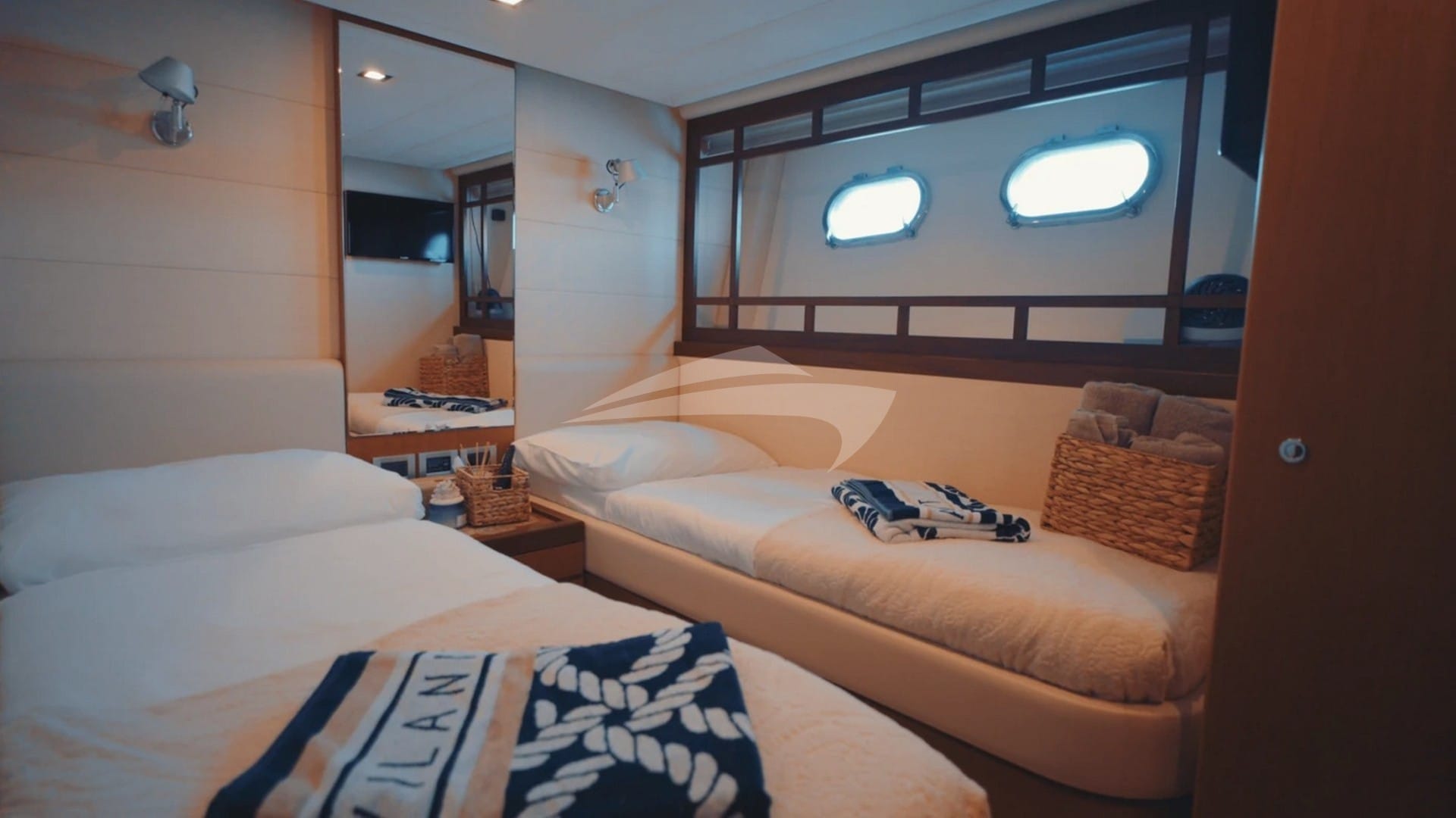 Triple Cabin