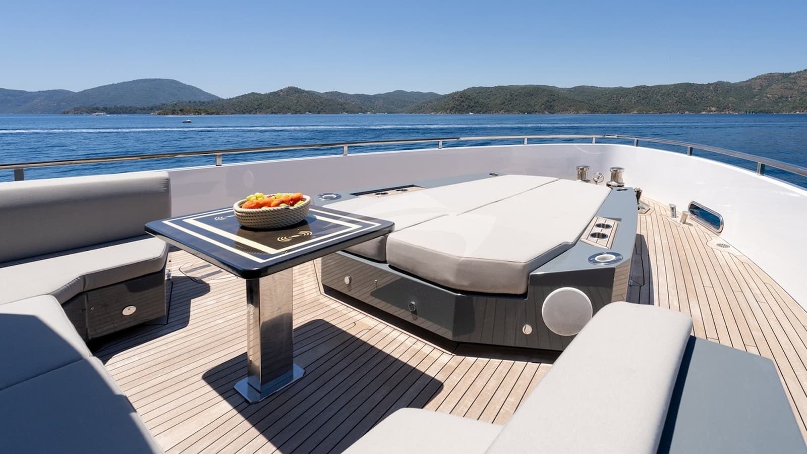 FERRO 77, photo from the yacht portfolio 28