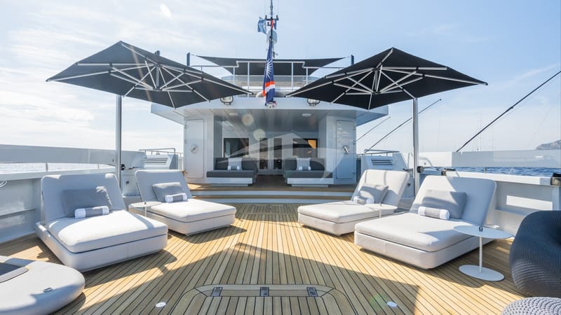 Main deck aft