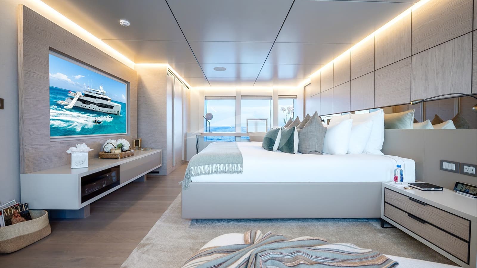 EAU LA LA, photo from the yacht portfolio 10