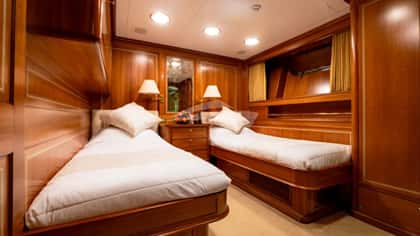 ELLEN 40m sailing yacht charter, photo 8