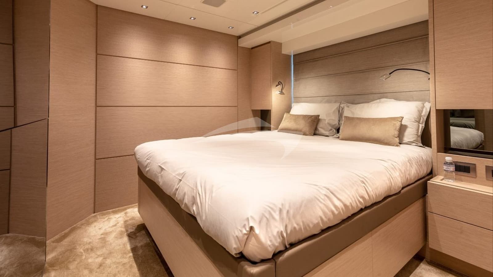REGINE OF CANNES, photo from the yacht portfolio 11
