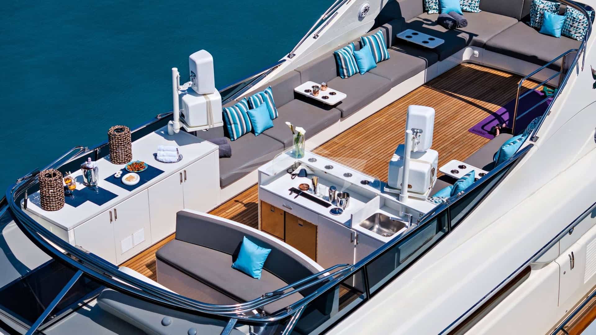 Flybridge area