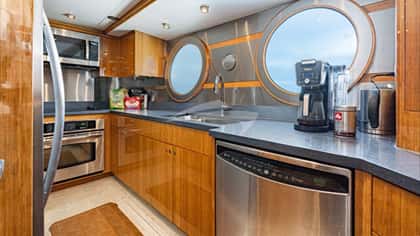 SERENITY NOW 28m motor yacht charter, photo 12