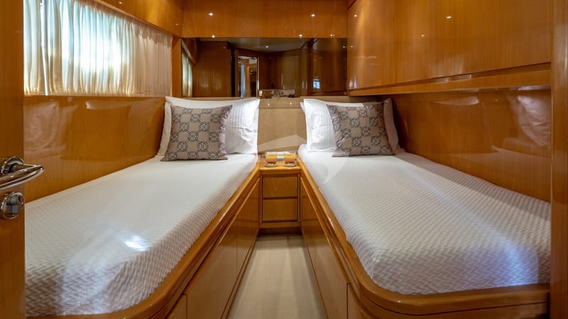 Twin Cabin