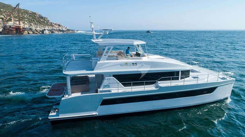 SOLAIRE 18m motor yacht charter