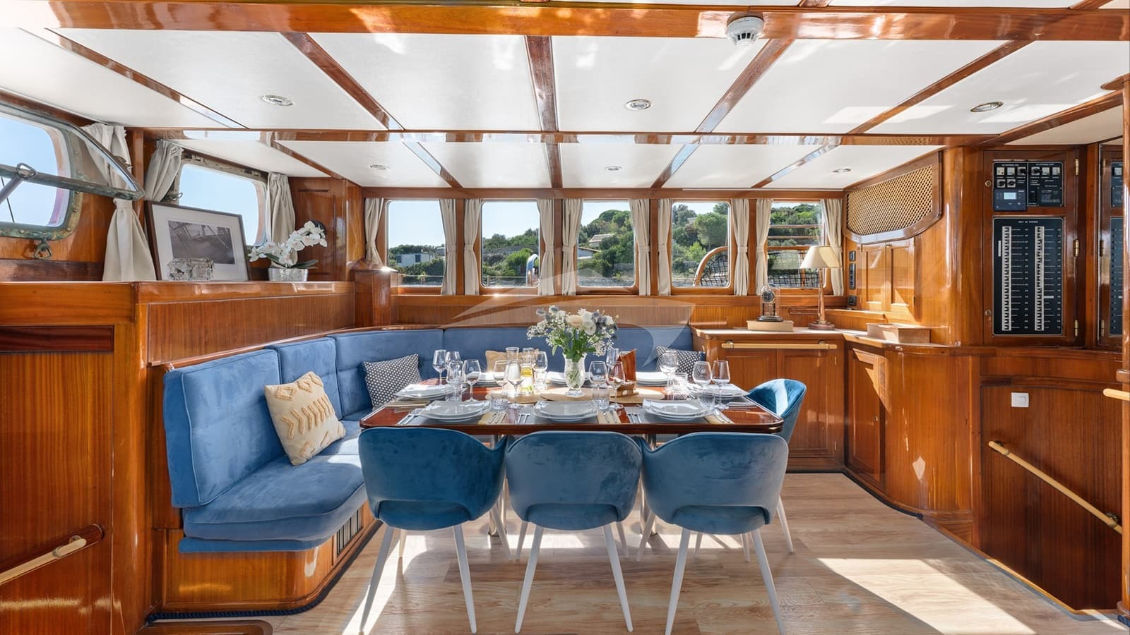 SMART SPIRIT, photo from the yacht portfolio 24