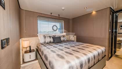 CLOUD 9 27m motor yacht charter, photo 12