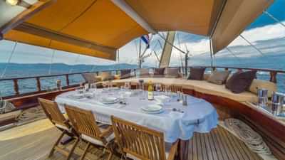 Deck Dining