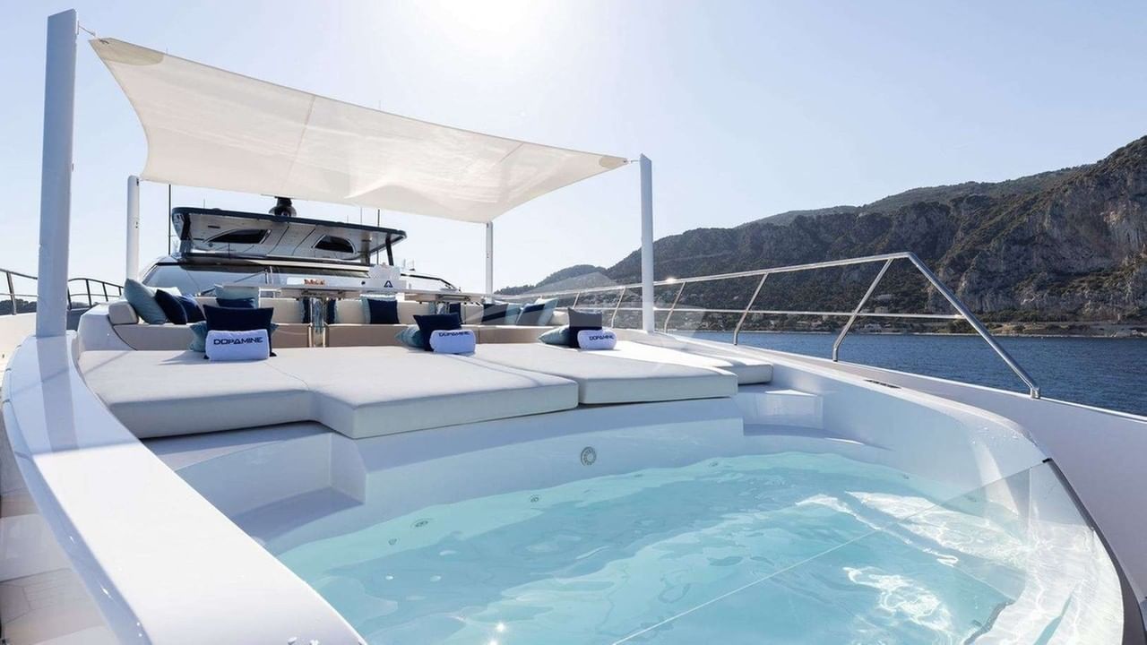 Jacuzzi on Bow