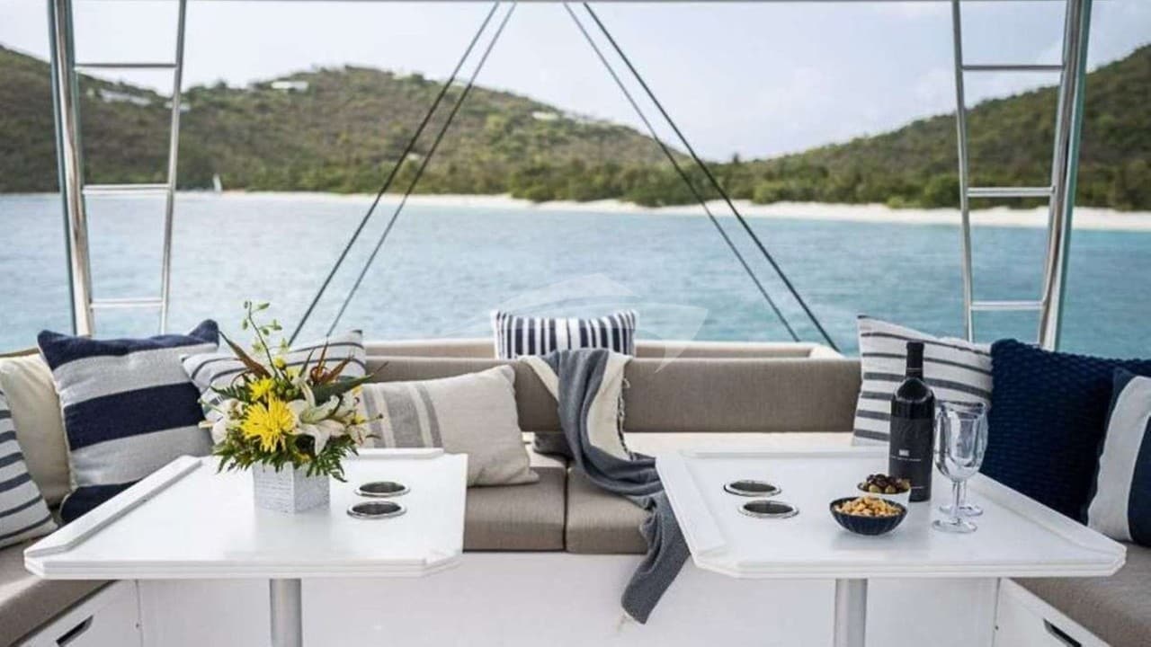 CHILLIN HUT, photo from the yacht portfolio 4