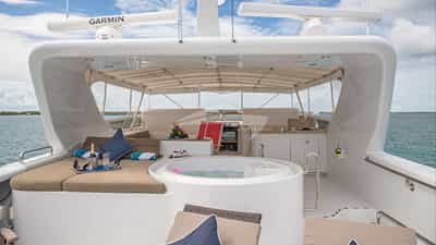 Deck Jacuzzi