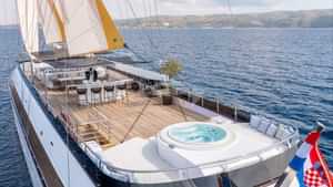 ANIMA MARIS Sundeck