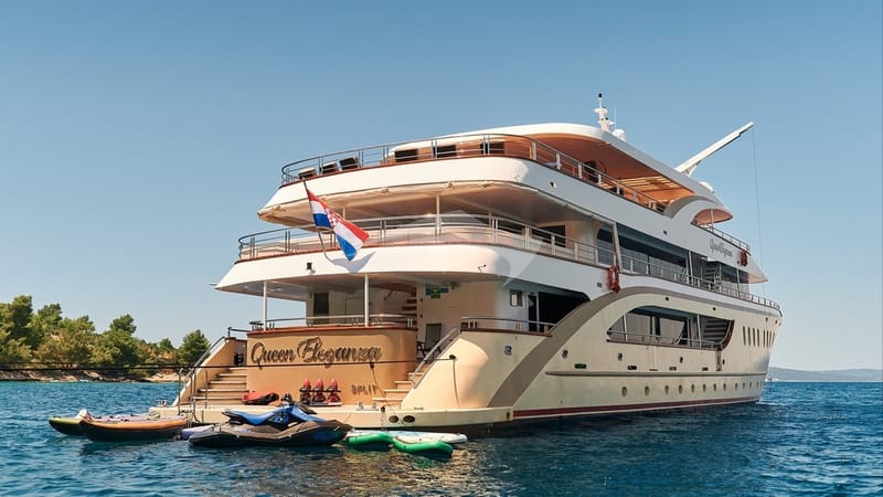QUEEN ELEGANZA Watersports