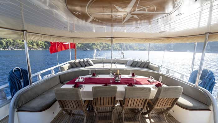 QUEEN LILA 30m motor yacht charter, photo 3