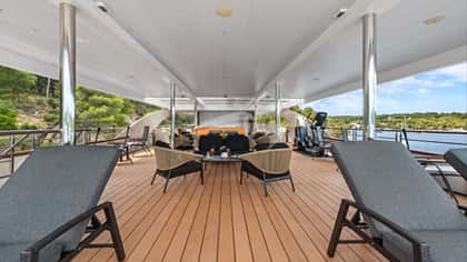 QUEEN ELEGANZA 49m motor yacht charter, photo 12