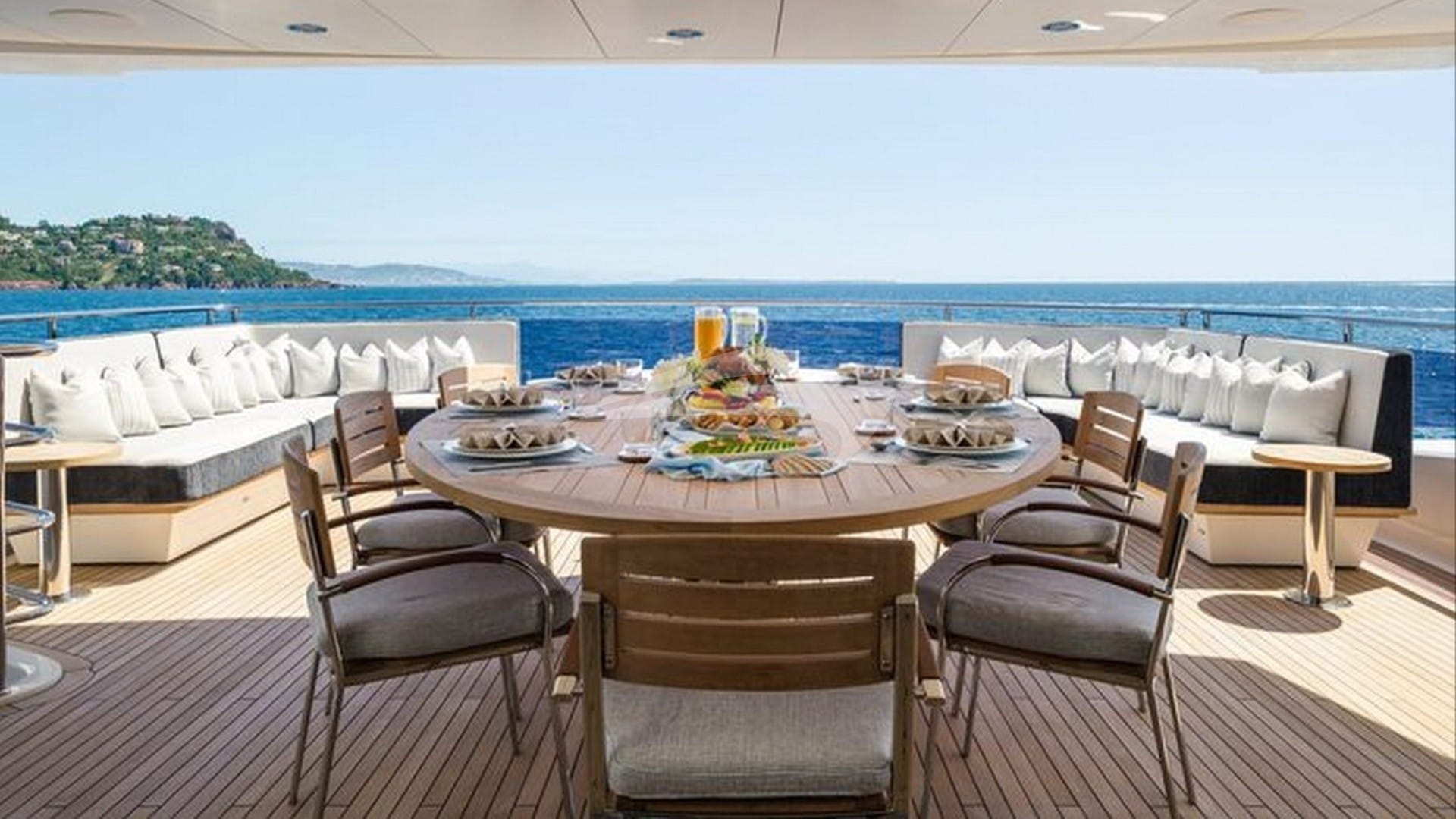 Deck Dining