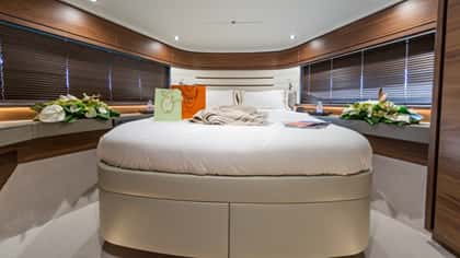 SHAWLIFE 21m motor yacht charter, photo 9