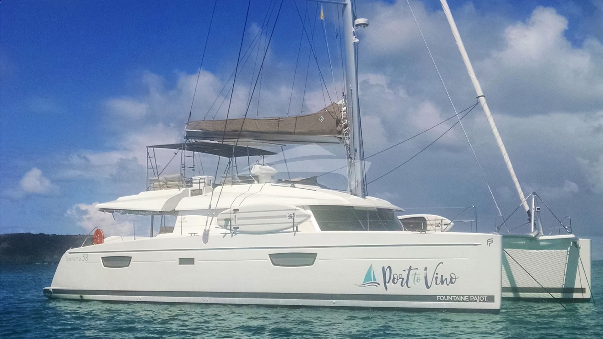 Port to Vino at anchor