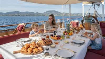 TRINAKRIA Gastronomy