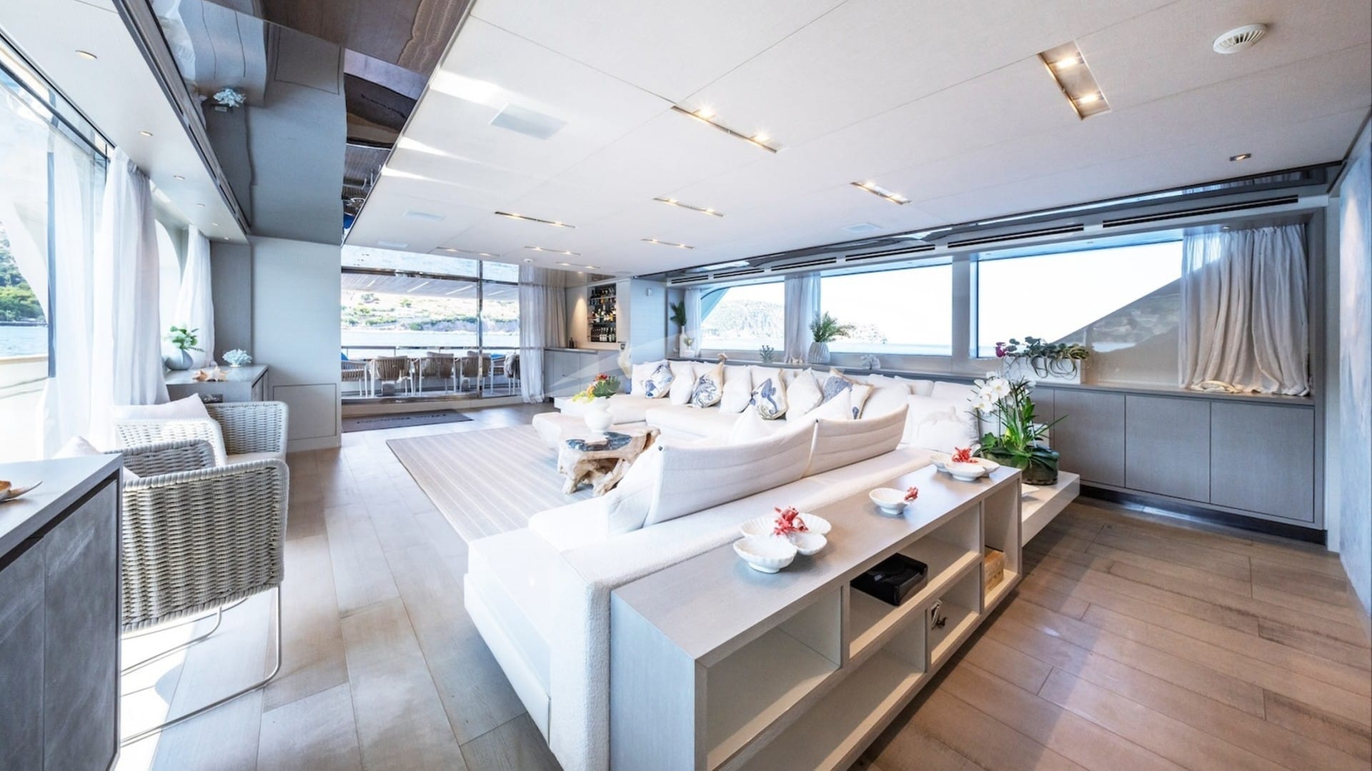 Main saloon