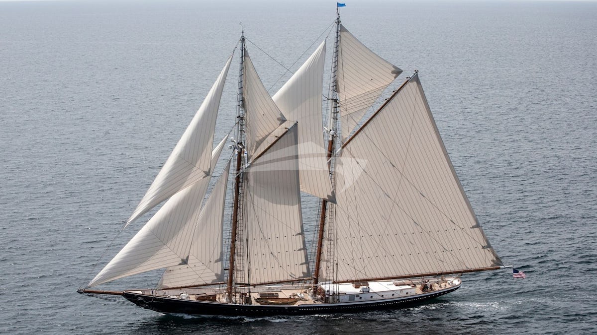 COLUMBIA Yacht for Charter