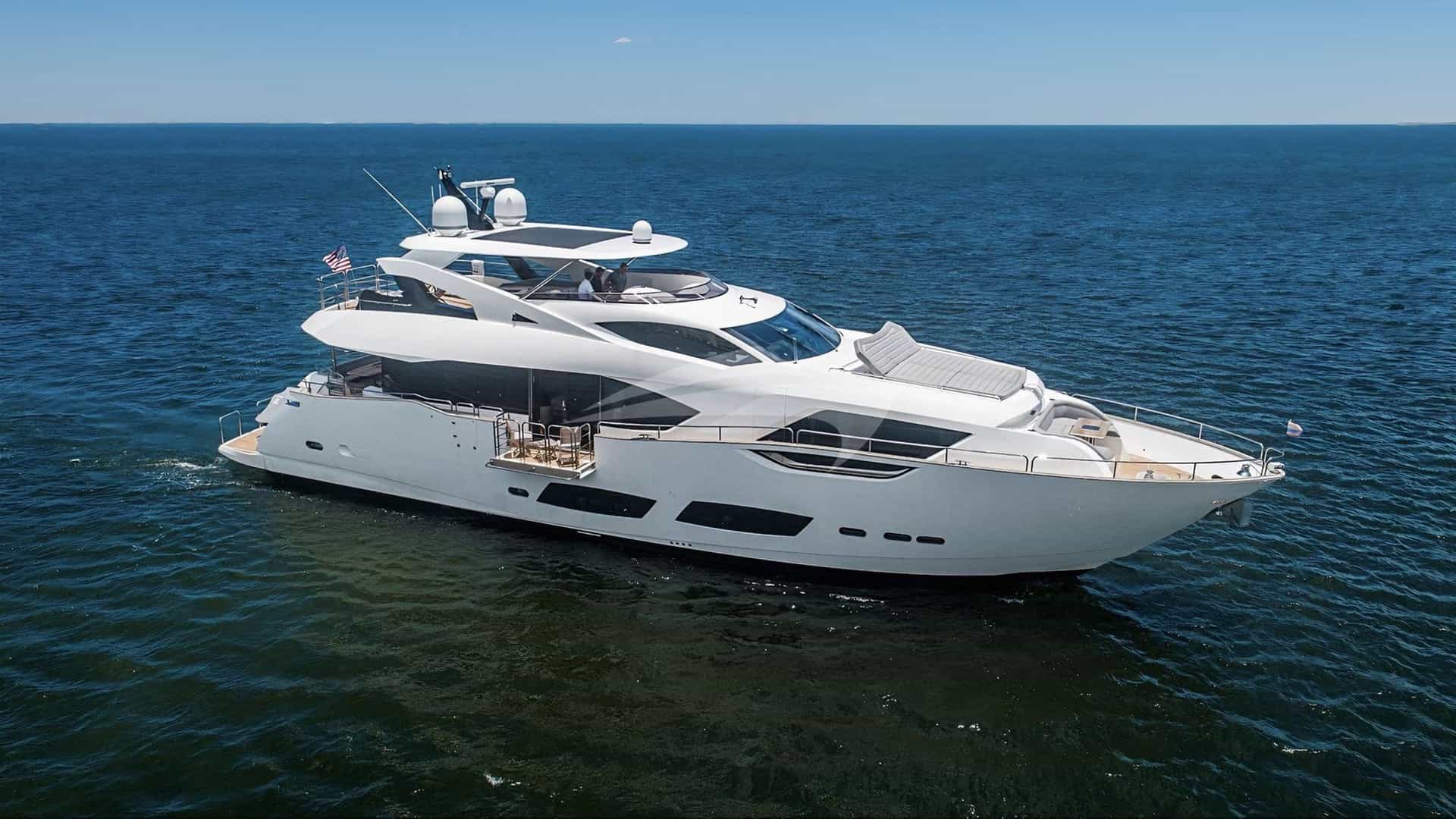 QUANTUM yacht charter