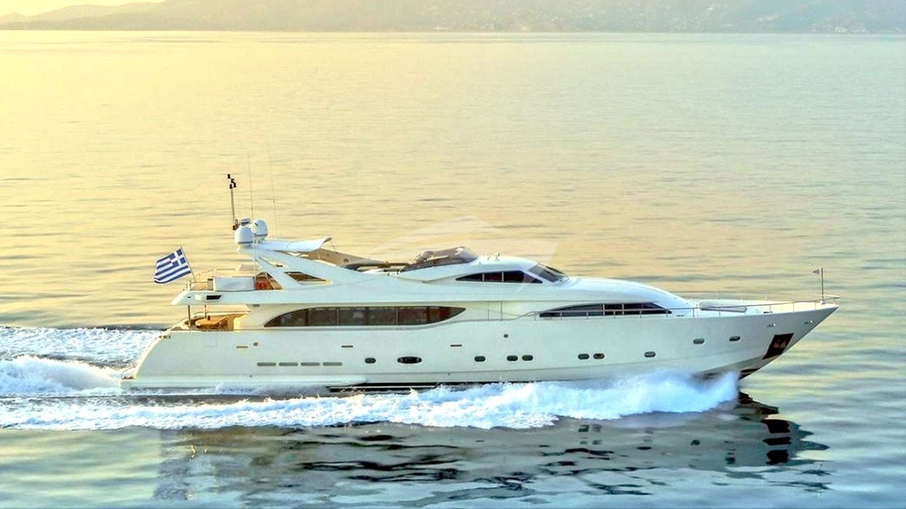 motor yacht champagne seas