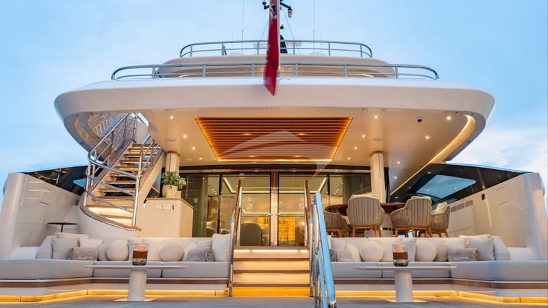 Main deck aft