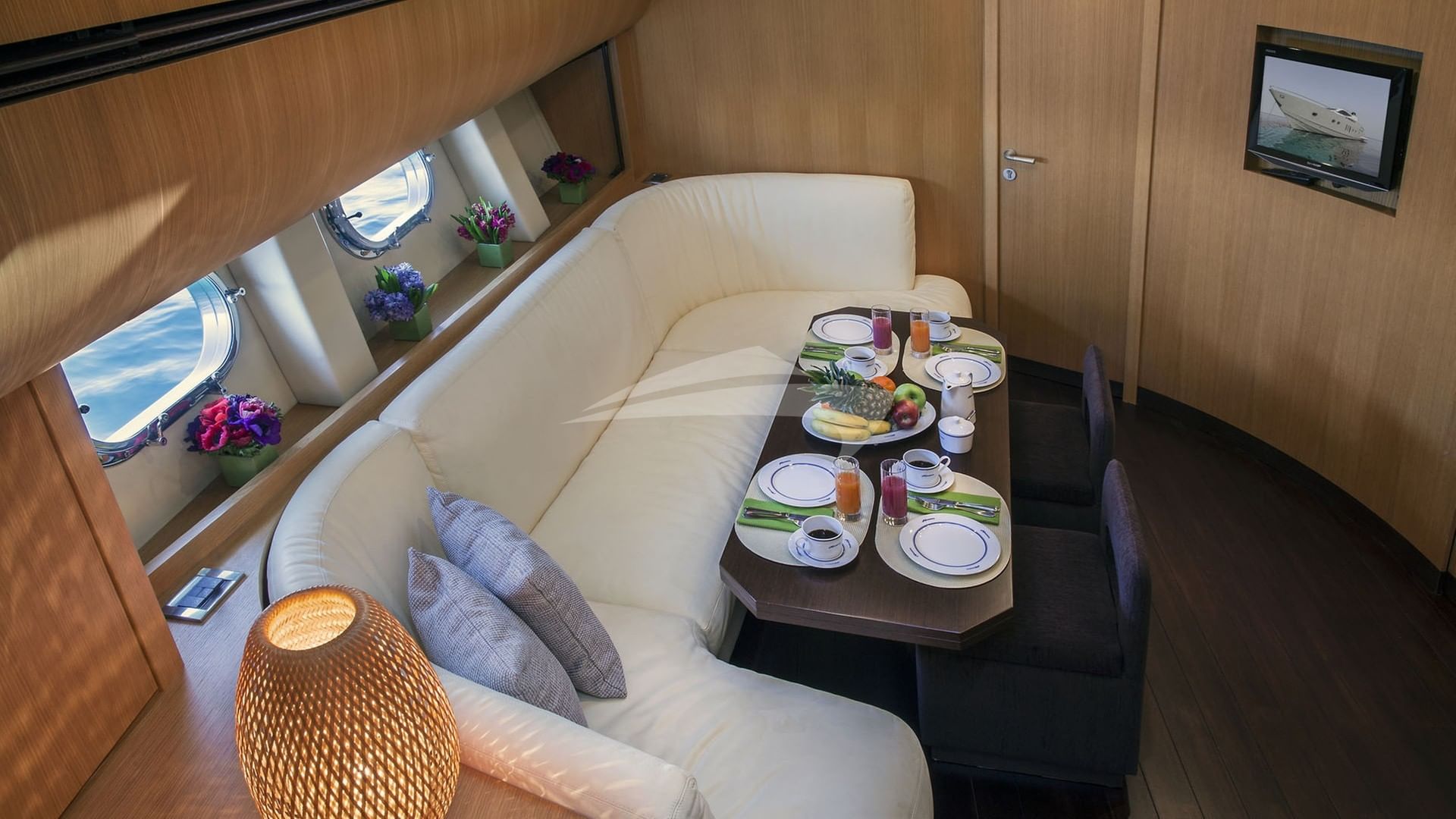 Lower Deck Salon/Galley