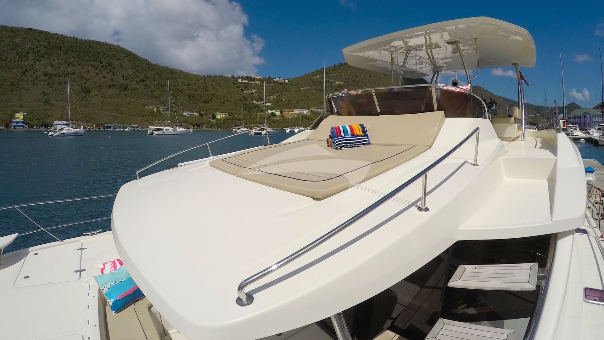 Coachroof sunning beds