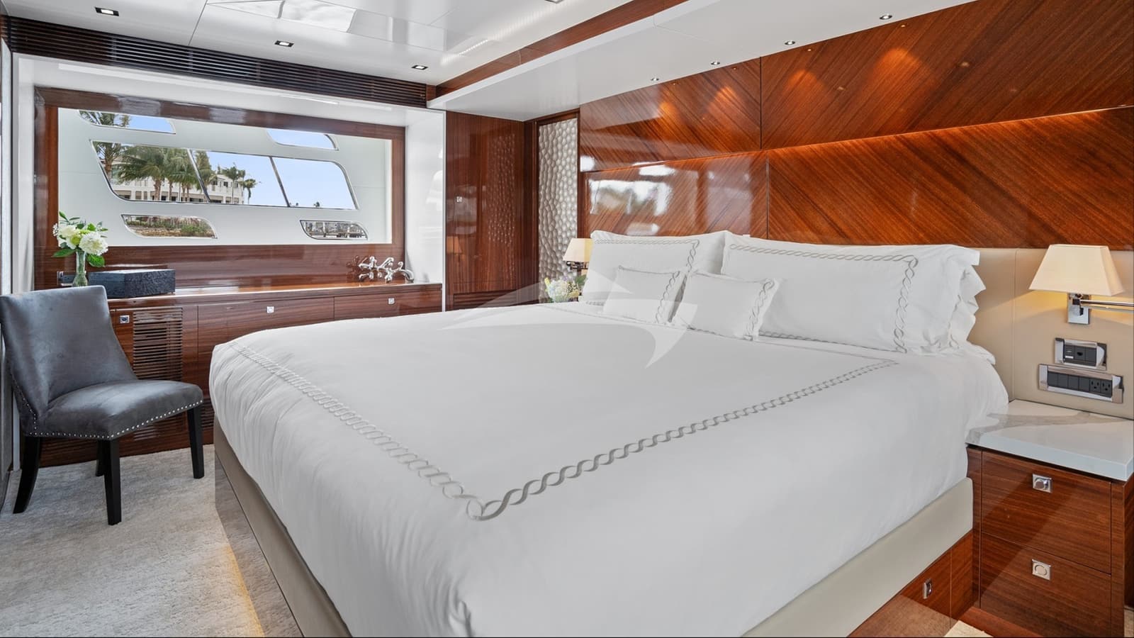 PILOT LOUNGE, photo from the yacht portfolio 12