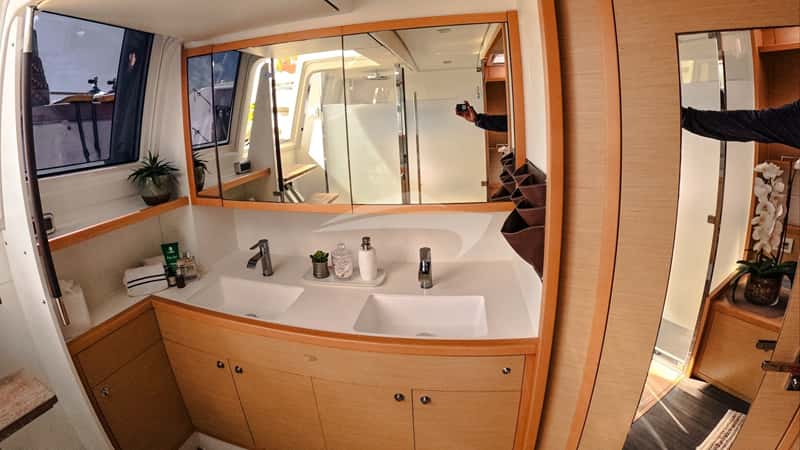VALENTINA 19m sailing yacht charter, photo 9