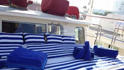 Sundeck seating