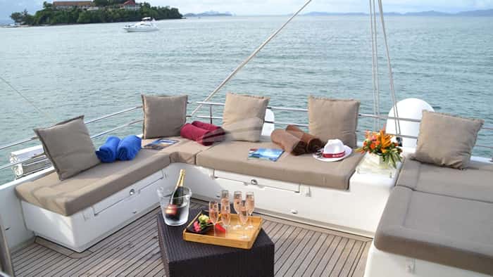 00SEVEN 17m sailing yacht charter, photo 4