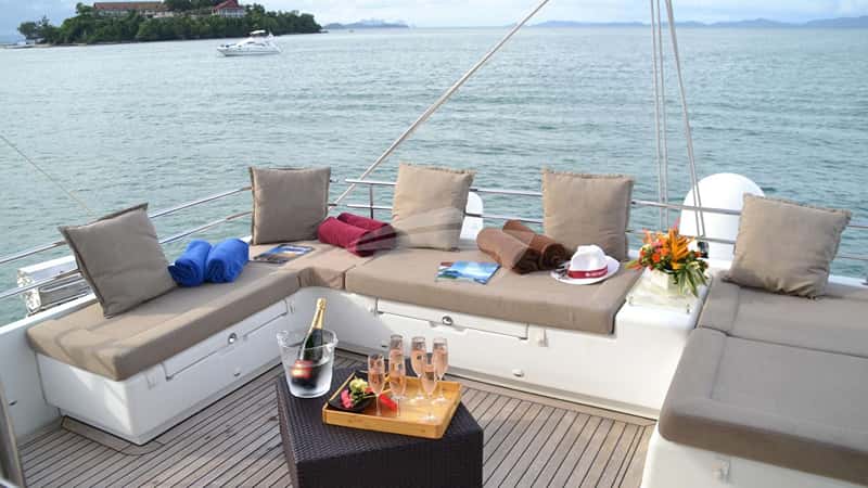 00SEVEN 17m sailing yacht charter, photo 4