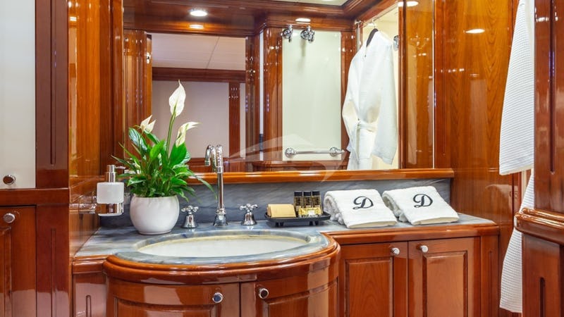 Motor Yacht Divine VIP Cabin WC