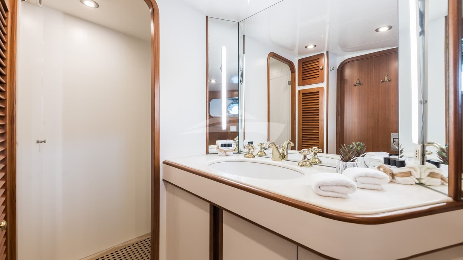 SPIRIT OF MK, photo from the yacht portfolio 23
