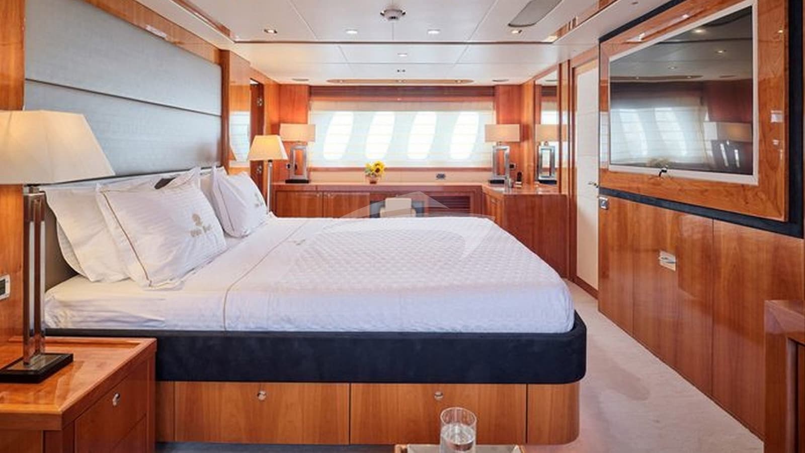 WHITE PEARL I, photo from the yacht portfolio 18