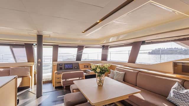 ARIVA yacht charter photo 2