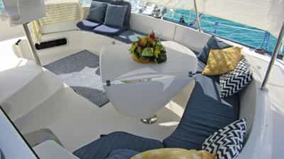 Cockpit seating and outdoor dining